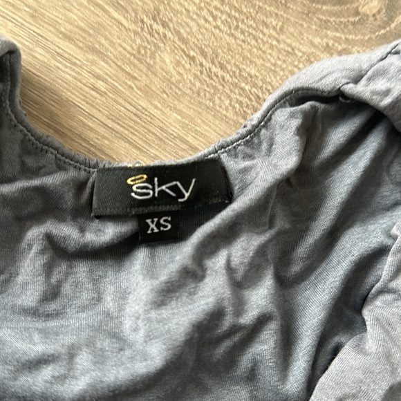 Top - Picture 3 of 4